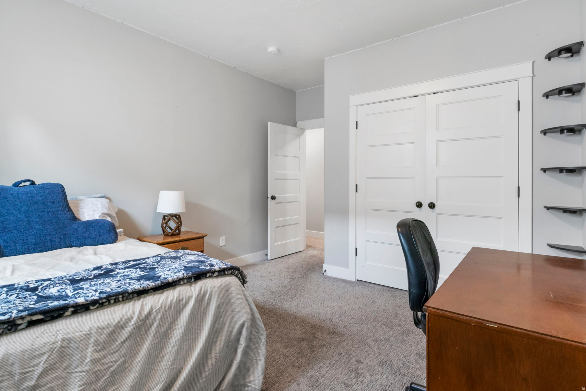 MOUNTAIN VIEW - Residential