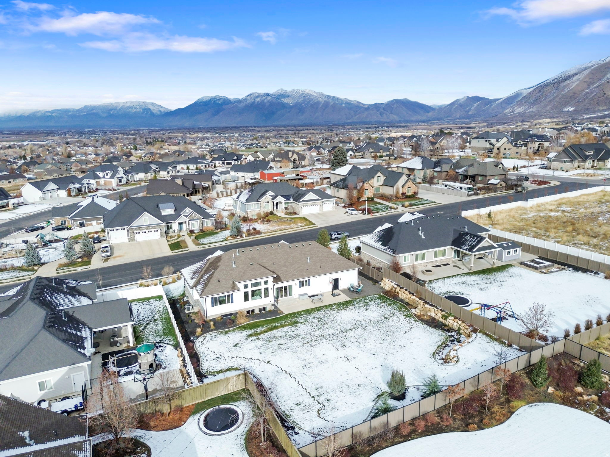 MOUNTAIN VIEW - Residential