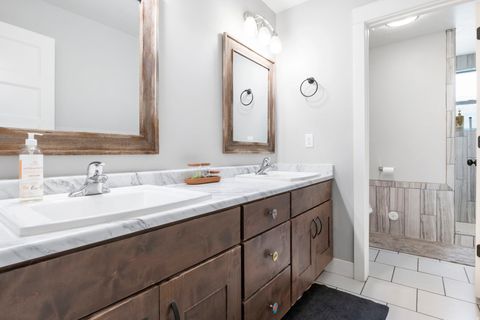 Tiny photo for 436 E 1220 S, Salem, UT 84653 (MLS # 2125706)