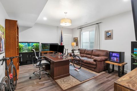 Tiny photo for 436 E 1220 S, Salem, UT 84653 (MLS # 2125706)