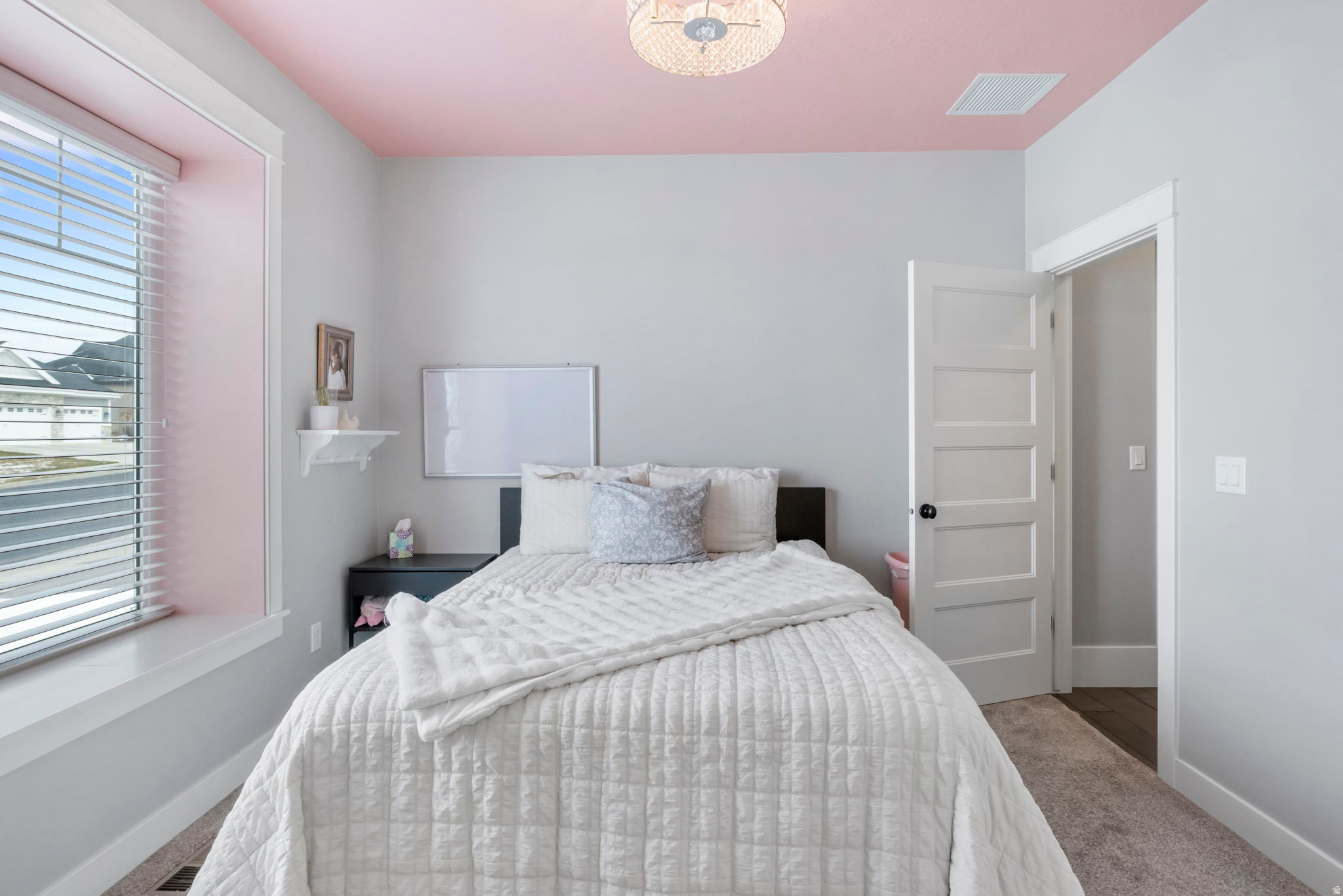 MOUNTAIN VIEW - Residential