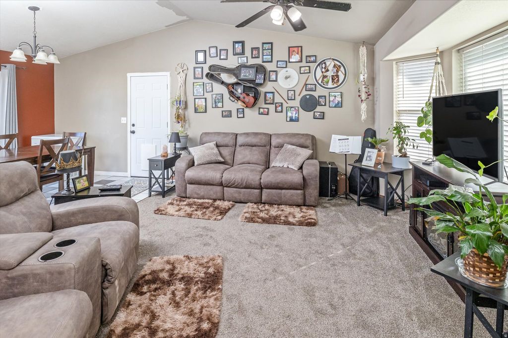 Photo of 831 S 560 W, Tremonton, UT 84337 (MLS # 2134042)