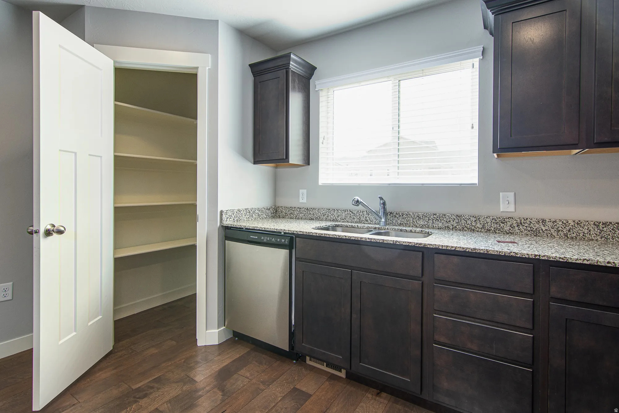 PAYTONS QUARRY AT RO - Residential Income