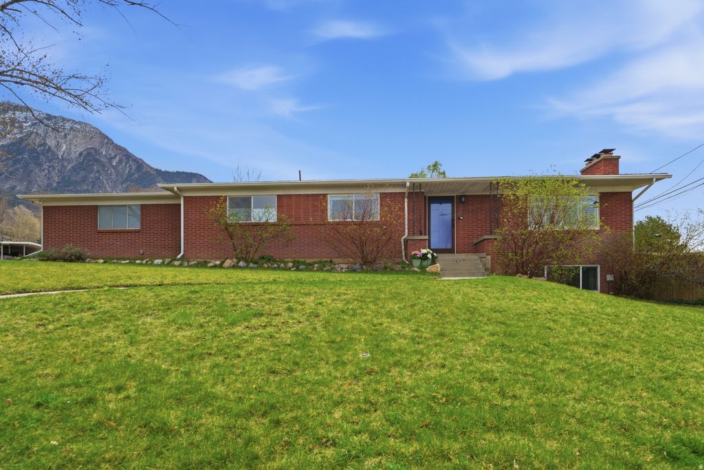 Photo of 3270 E MAJESTIC DR, Salt Lake City, UT 84124 (MLS # 2145451)