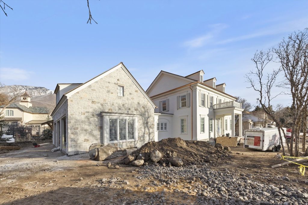 Photo of 1292 N ELKRIDGE LN, Alpine, UT 84004 (MLS # 2135771)