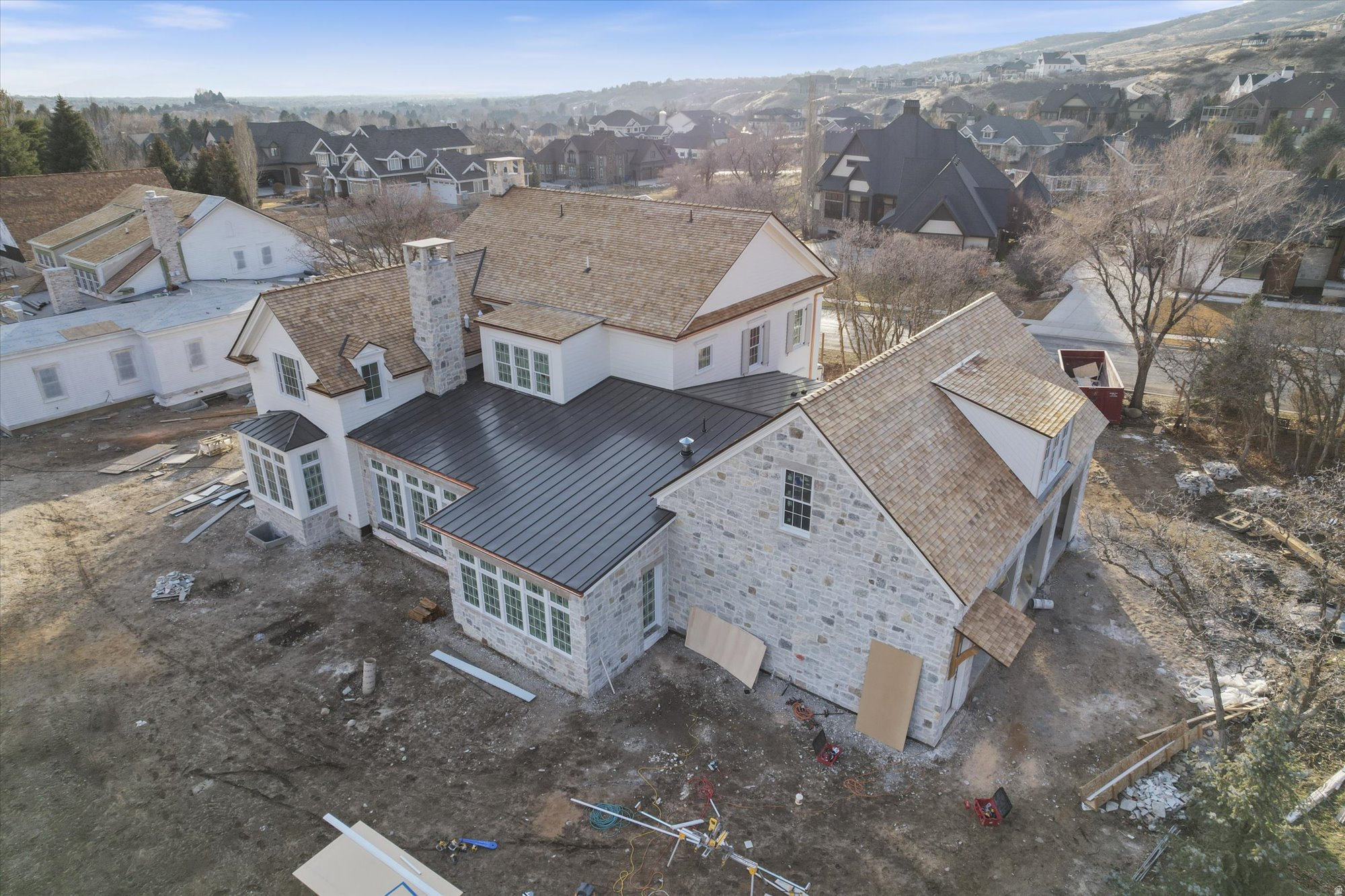 ELKRIDGE LUXURY ESTATES - Residential