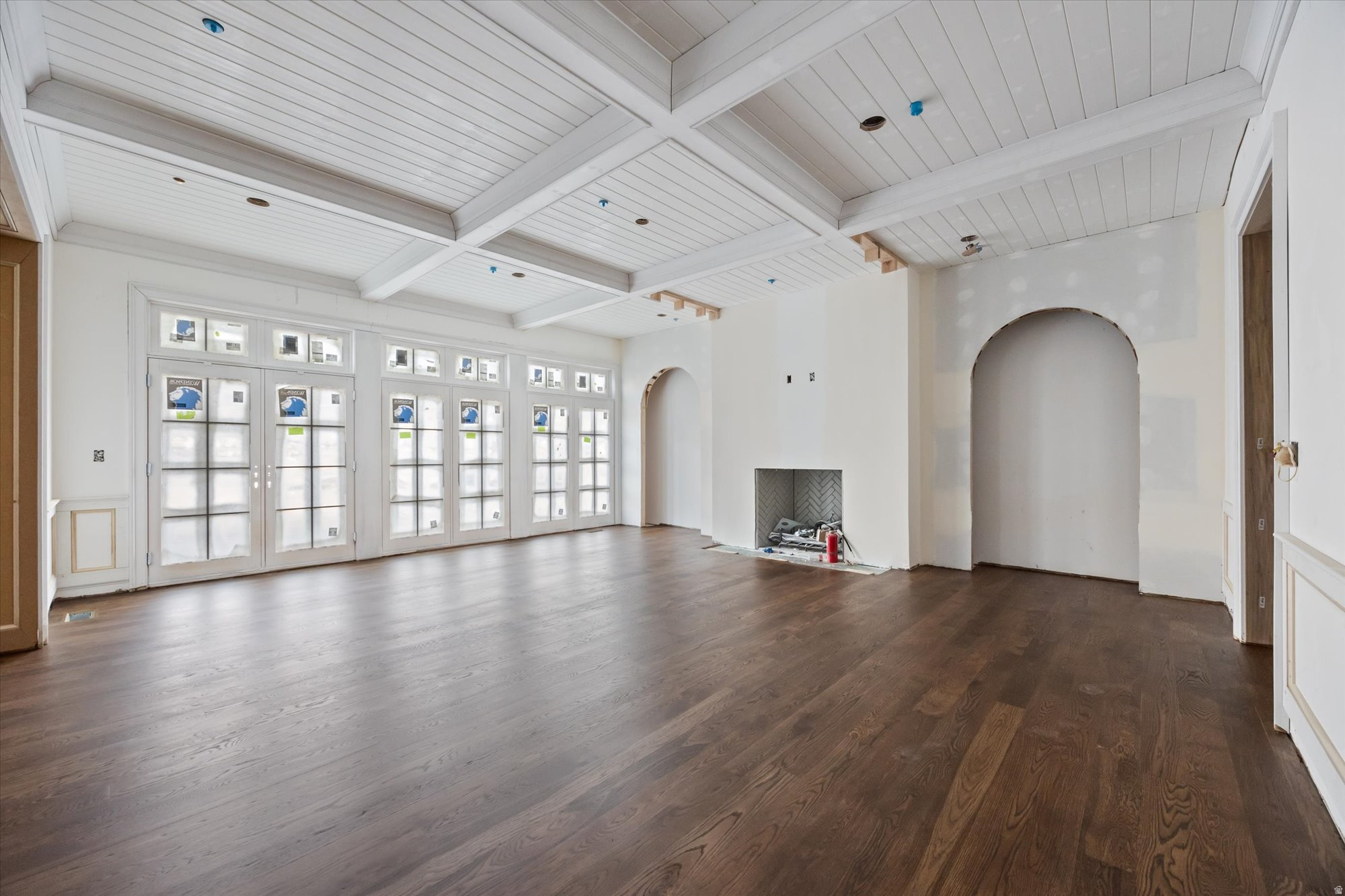 ELKRIDGE LUXURY ESTATES - Residential