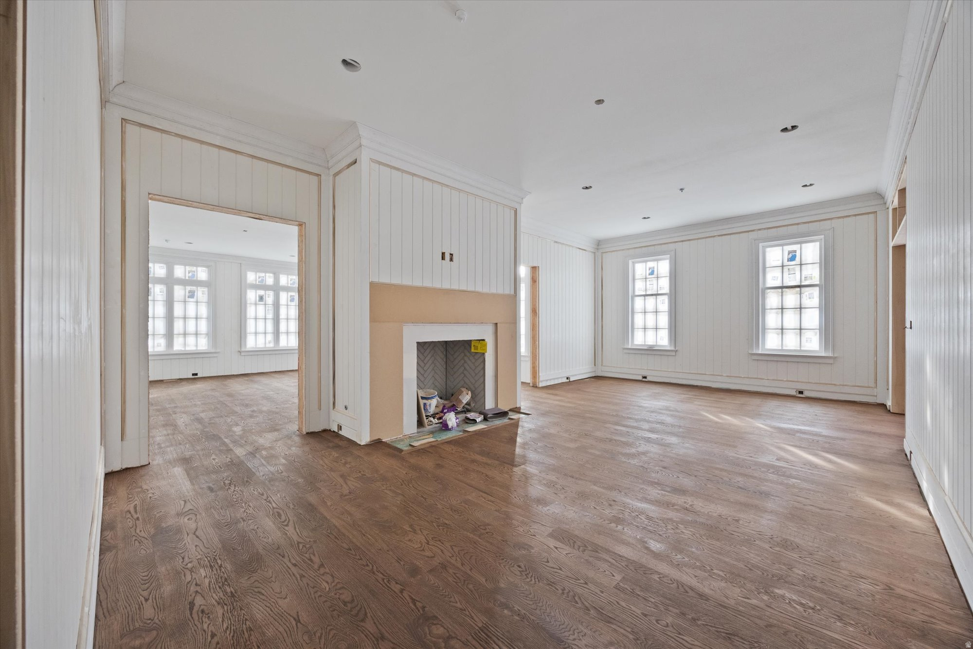 ELKRIDGE LUXURY ESTATES - Residential