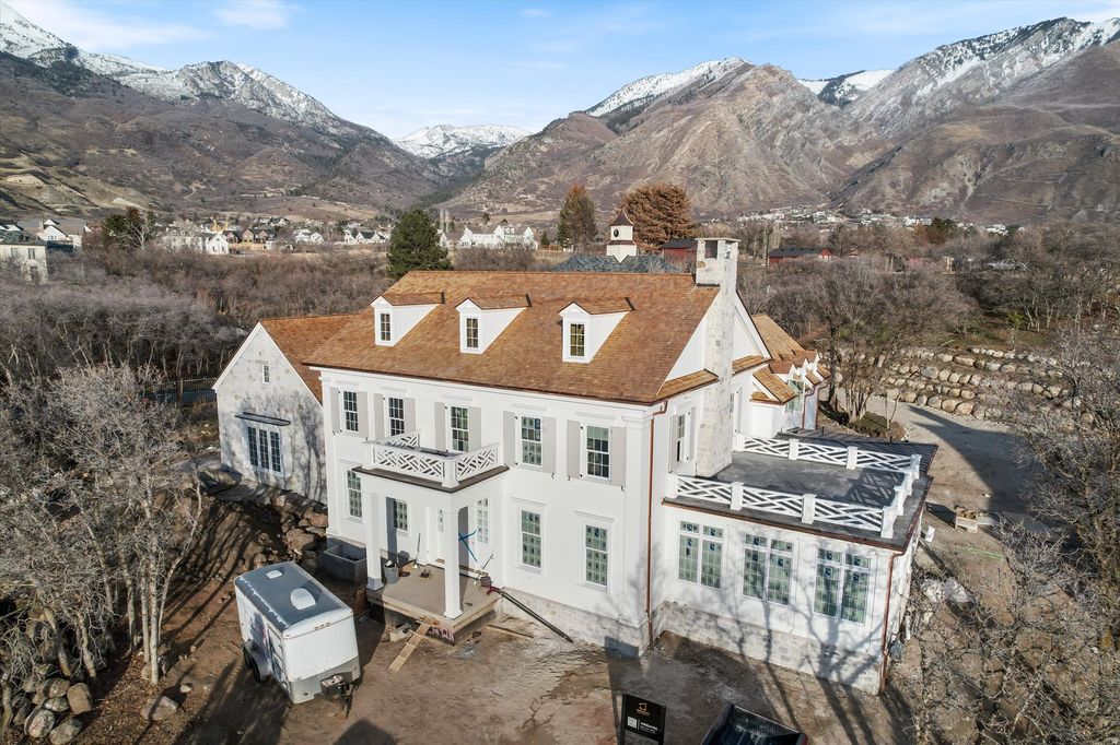 Photo of 1292 N ELKRIDGE LN, Alpine, UT 84004 (MLS # 2135771)