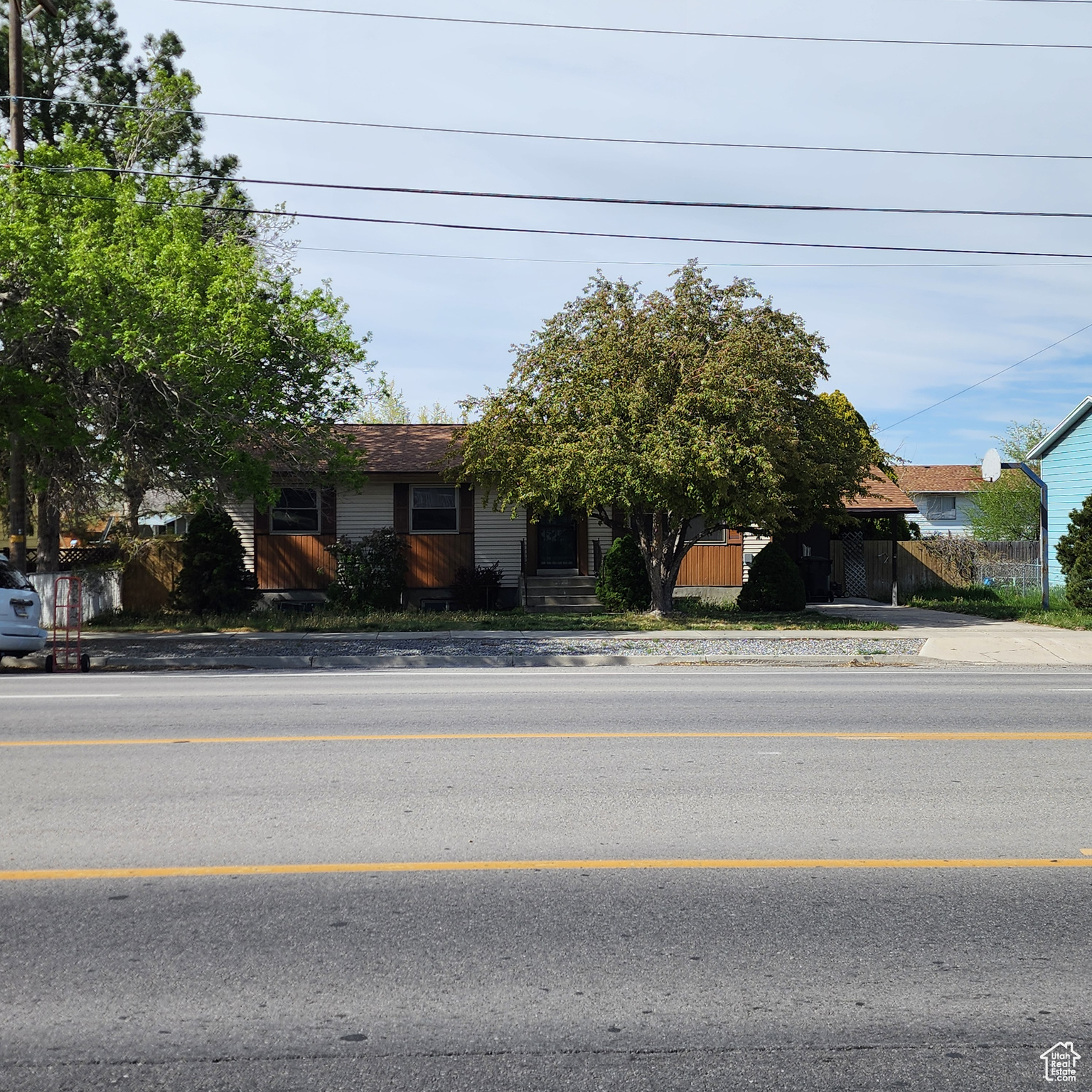 Nice Starter Home. Perfect for a new family looking for a great home. Grandma lived here for 40+ Years. Last remodel/upgrade was approx 15 years ago.