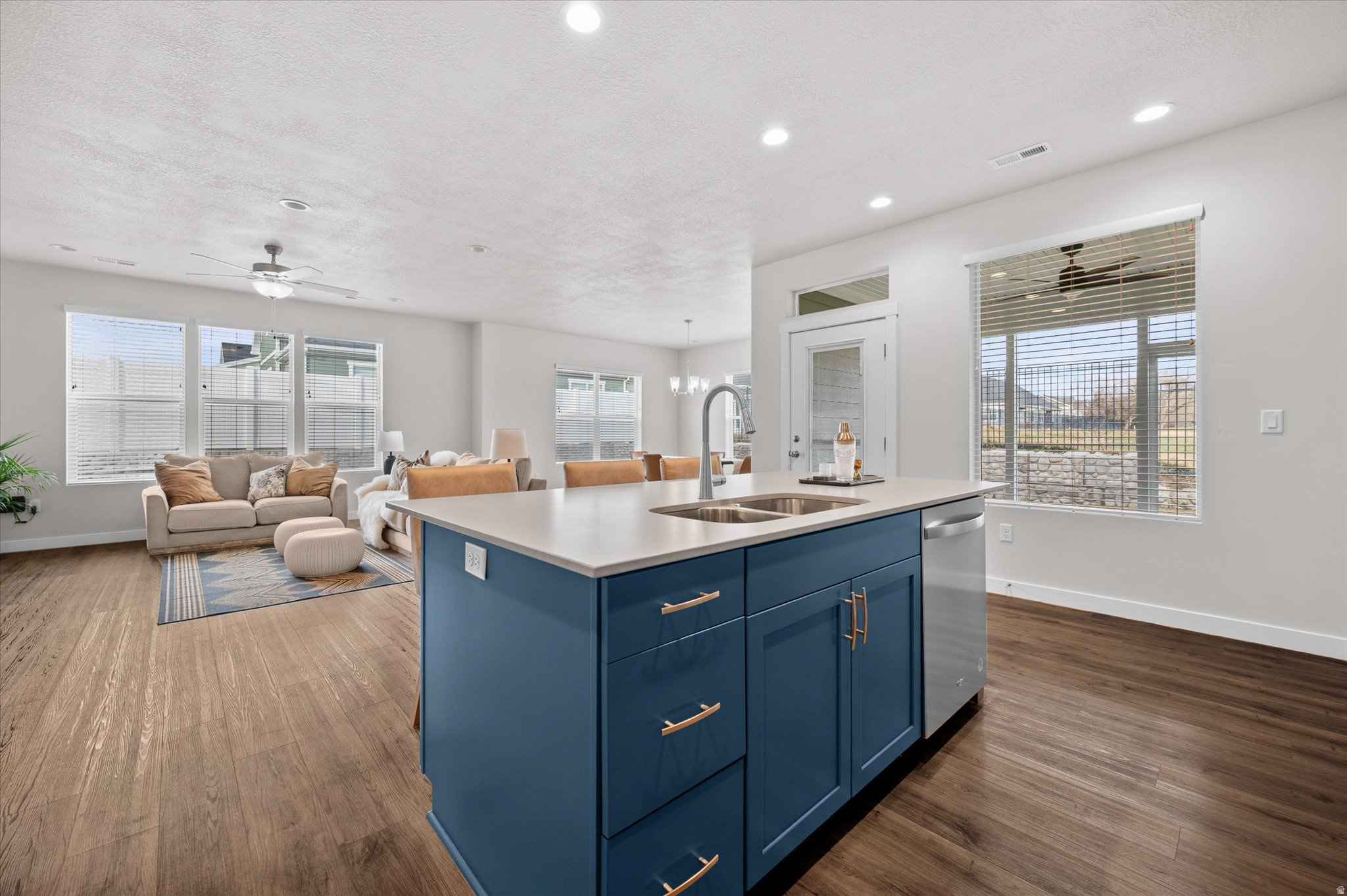 BLUFF VIEW - Residential