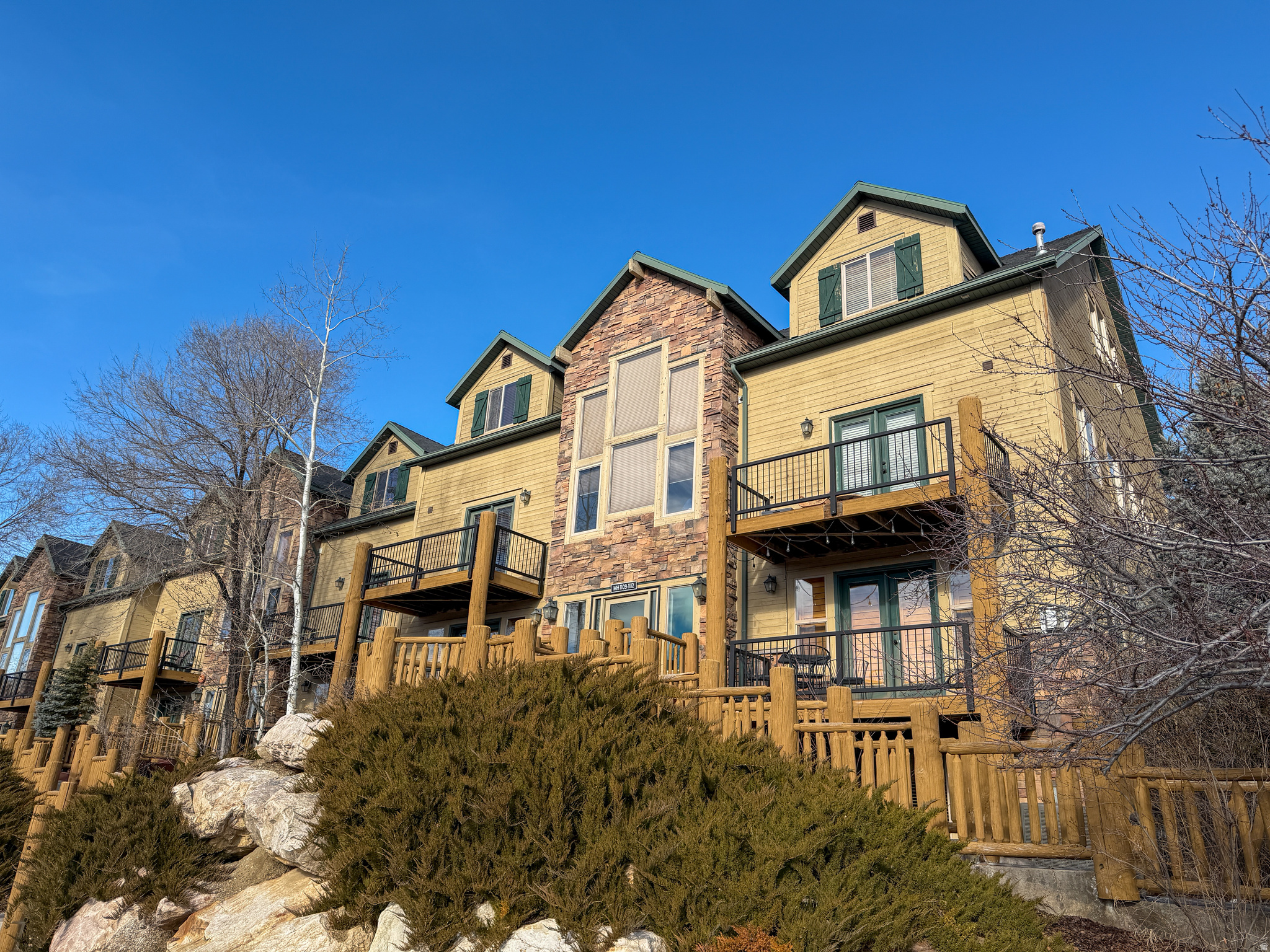 MOOSE HOLLOW - Residential