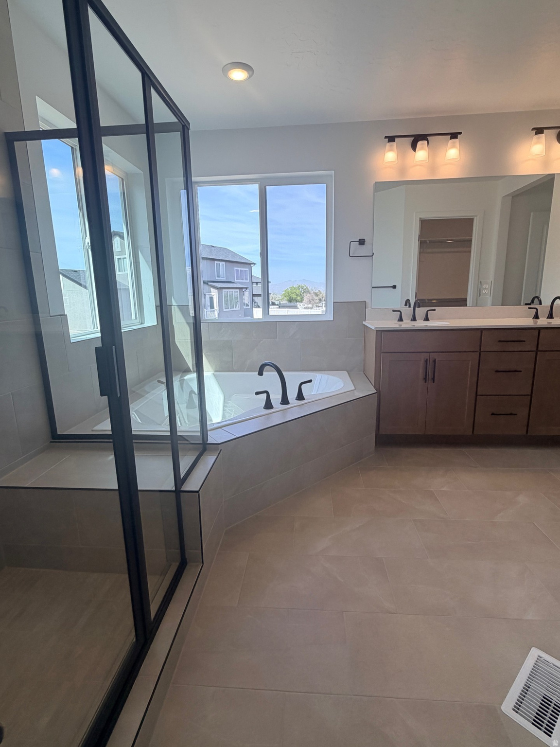 HERON HILLS - Residential