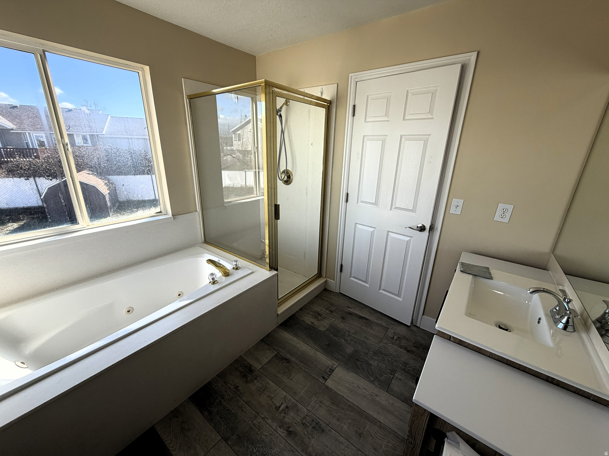 MEADOWS - Residential