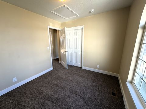 Tiny photo for 2959 S SUNOAK CIR, West Valley City, UT 84128 (MLS # 2141888)