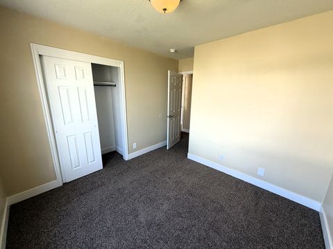 Tiny photo for 2959 S SUNOAK CIR, West Valley City, UT 84128 (MLS # 2141888)