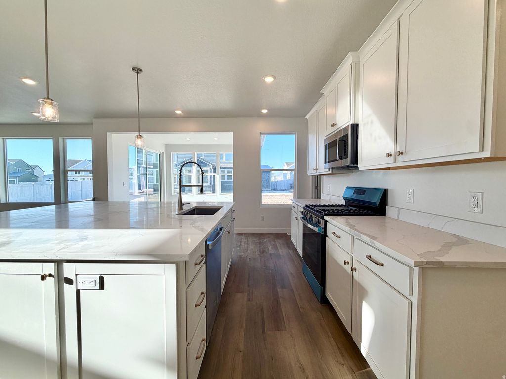 Photo of 2989 N LONE PINE ST #633, Eagle Mountain, UT 84005 (MLS # 2133032)