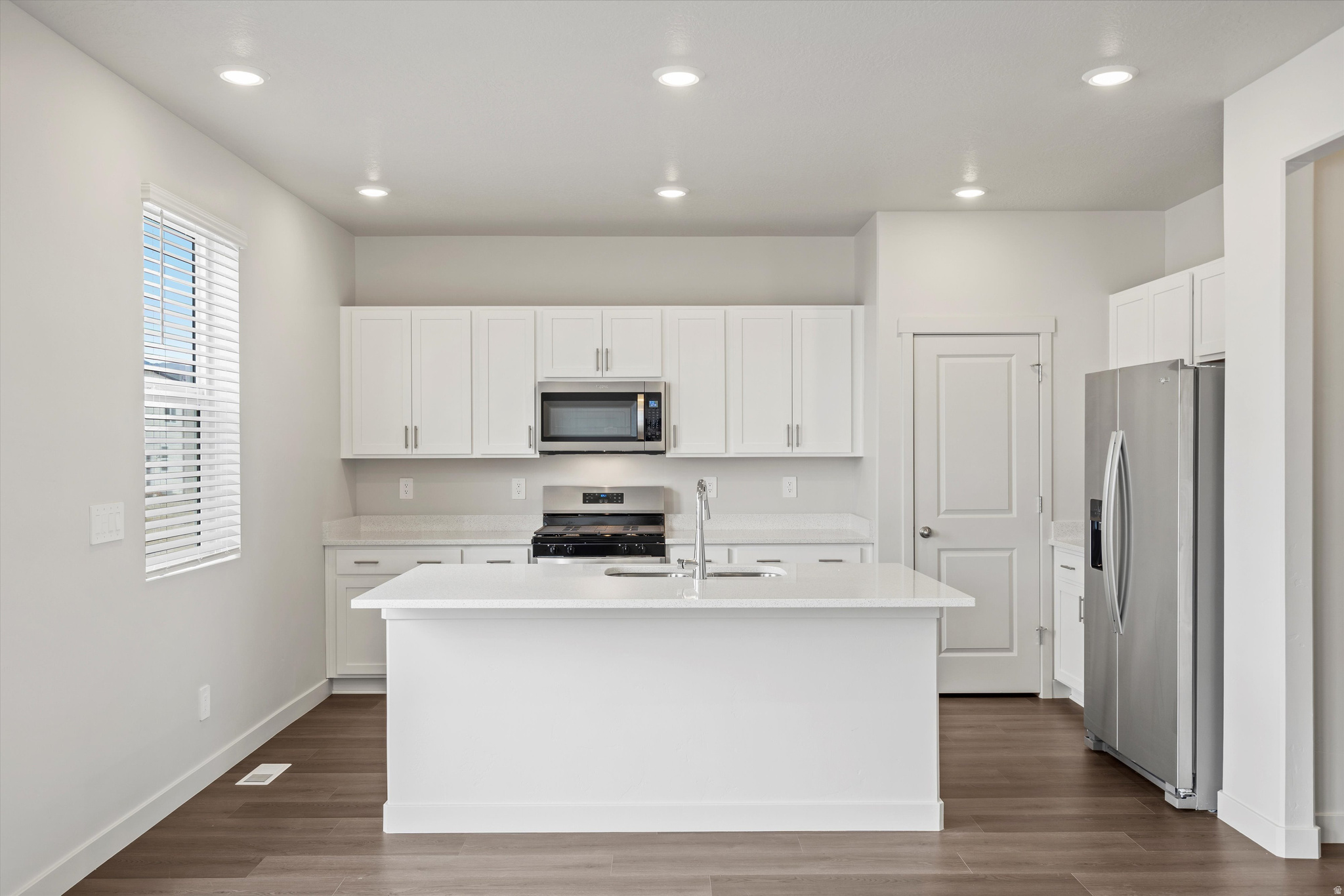 VISTA MEADOWS - Residential