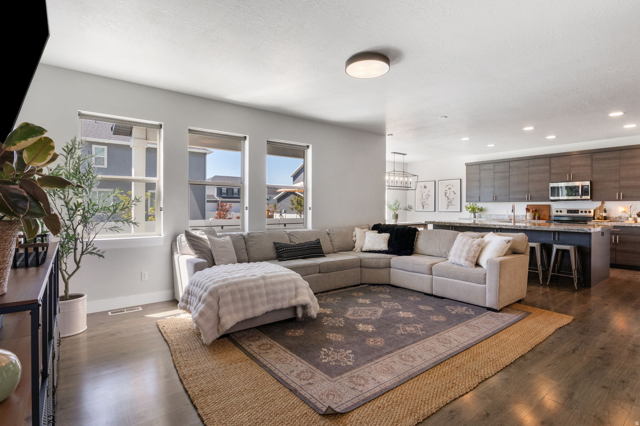 DAPPLE GRAY TRAILS - Residential