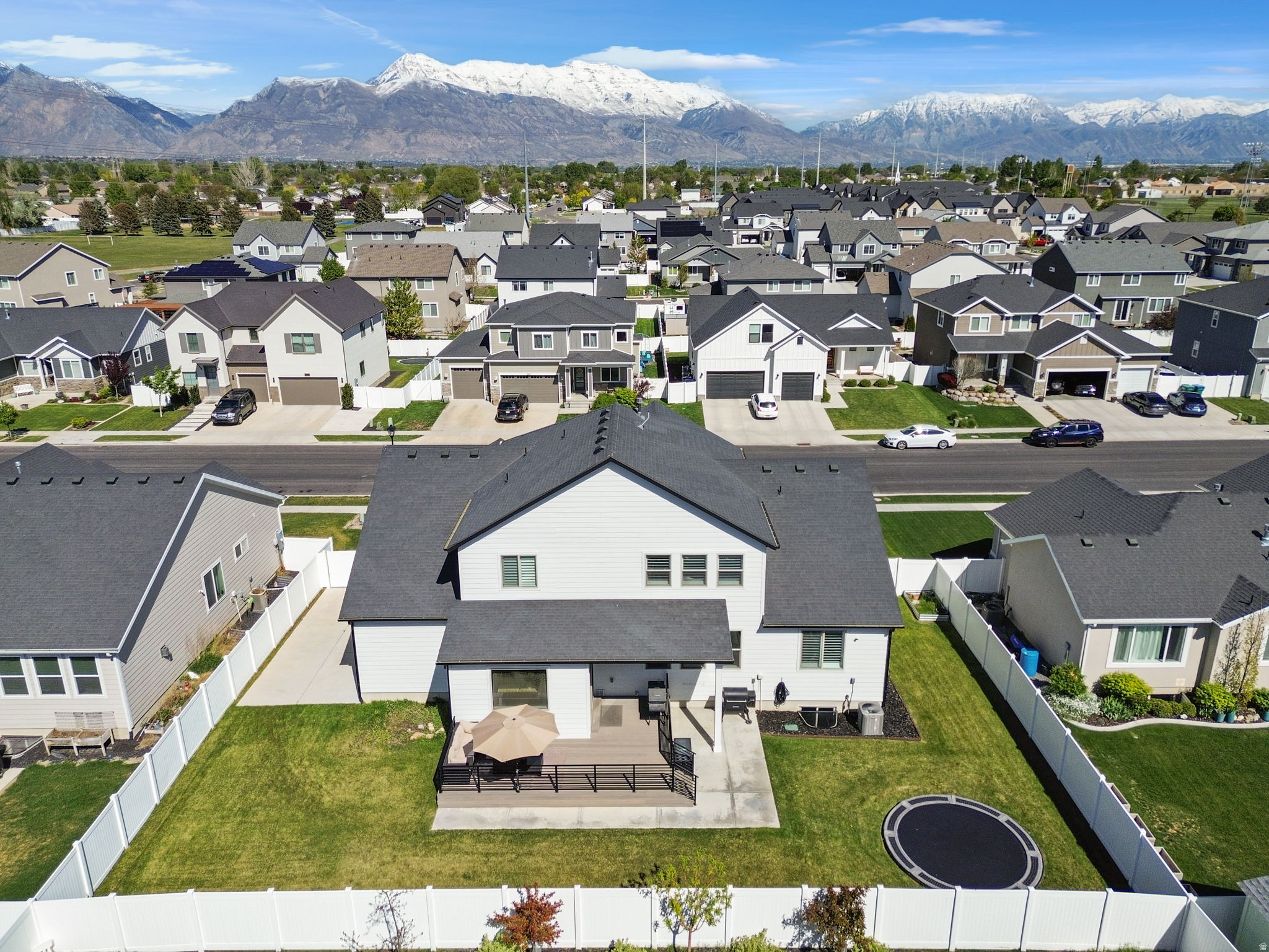 DAPPLE GRAY TRAILS - Residential