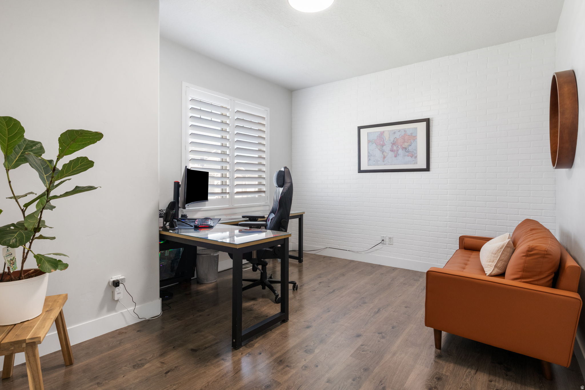 DAPPLE GRAY TRAILS - Residential