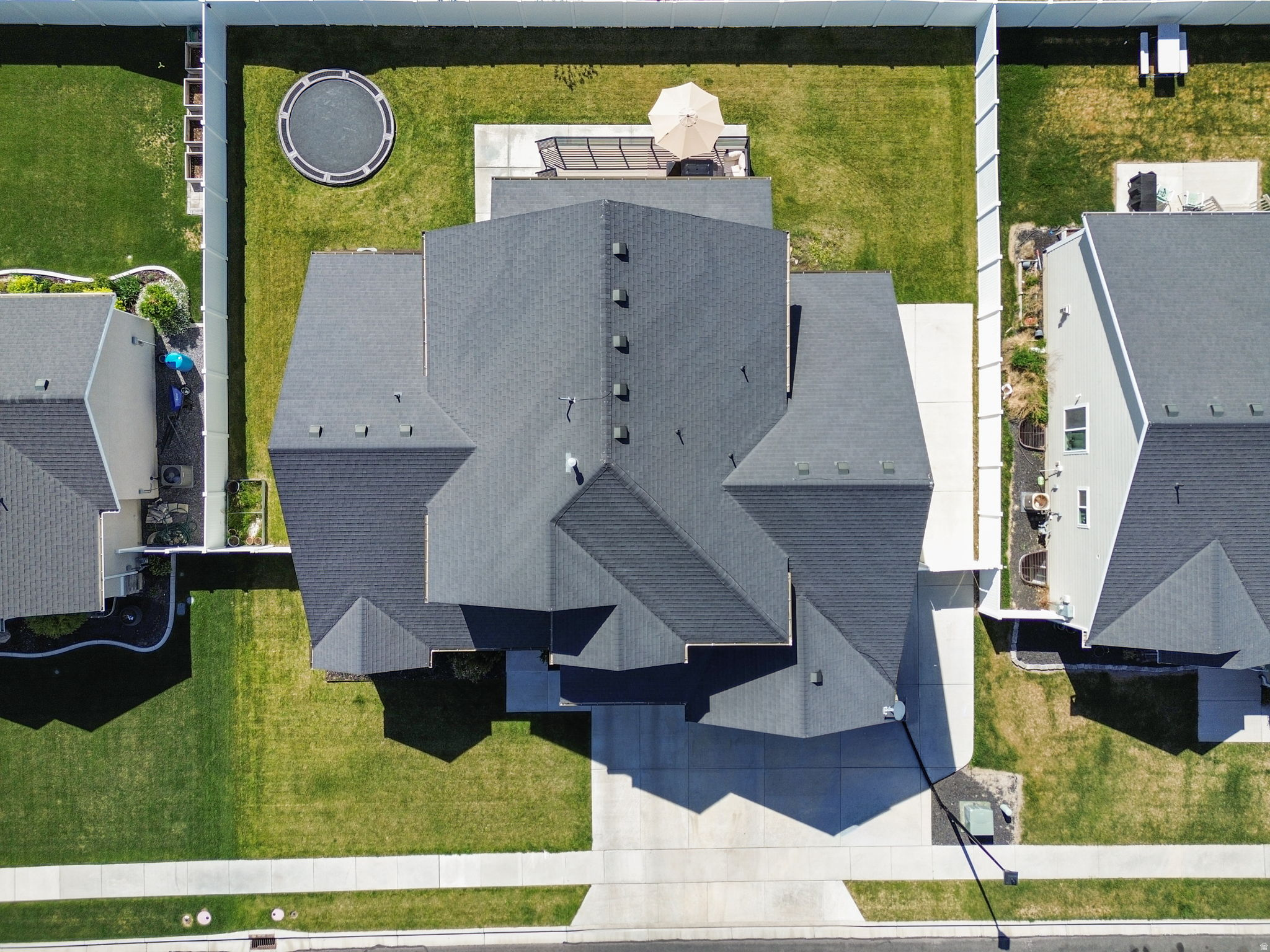 DAPPLE GRAY TRAILS - Residential