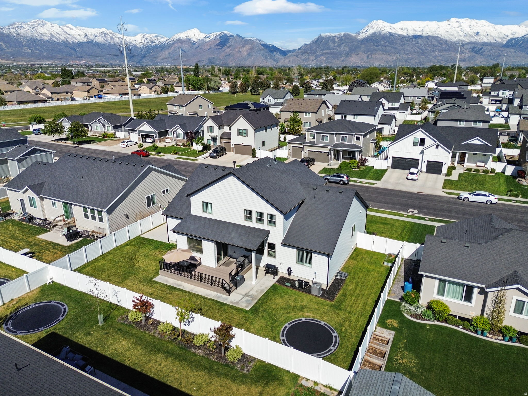 DAPPLE GRAY TRAILS - Residential