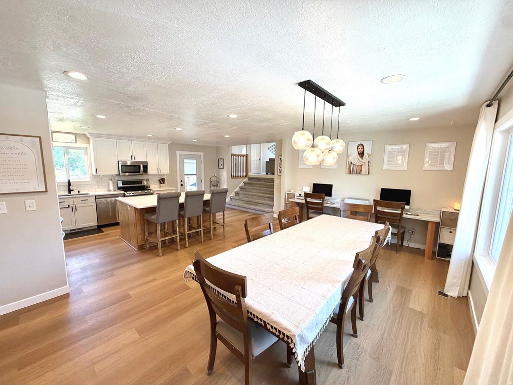 Photo of 60 E 300 S, Hyrum, UT 84319 (MLS # 2159493)