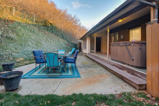 WOODLAND SPRINGS - Residential