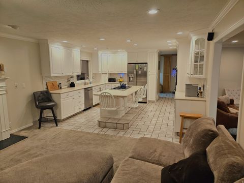 Tiny photo for 383 S 500 E, Farmington, UT 84025 (MLS # 2140170)