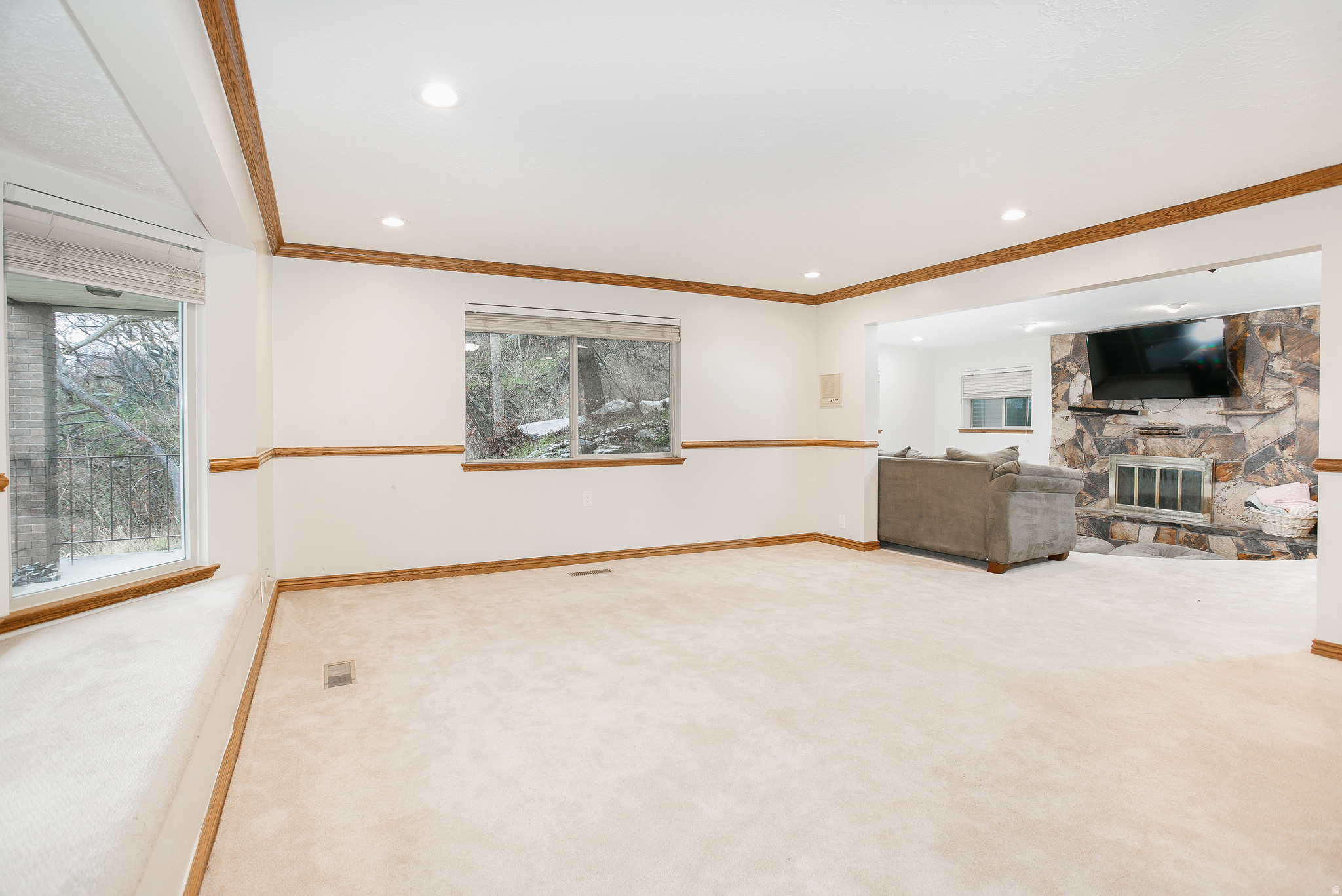 WOODLAND SPRINGS - Residential