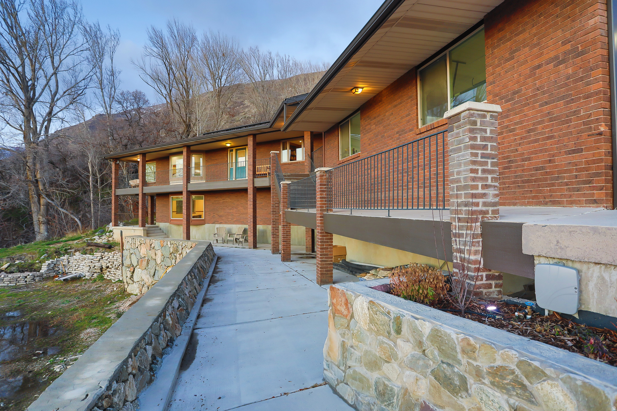 WOODLAND SPRINGS - Residential