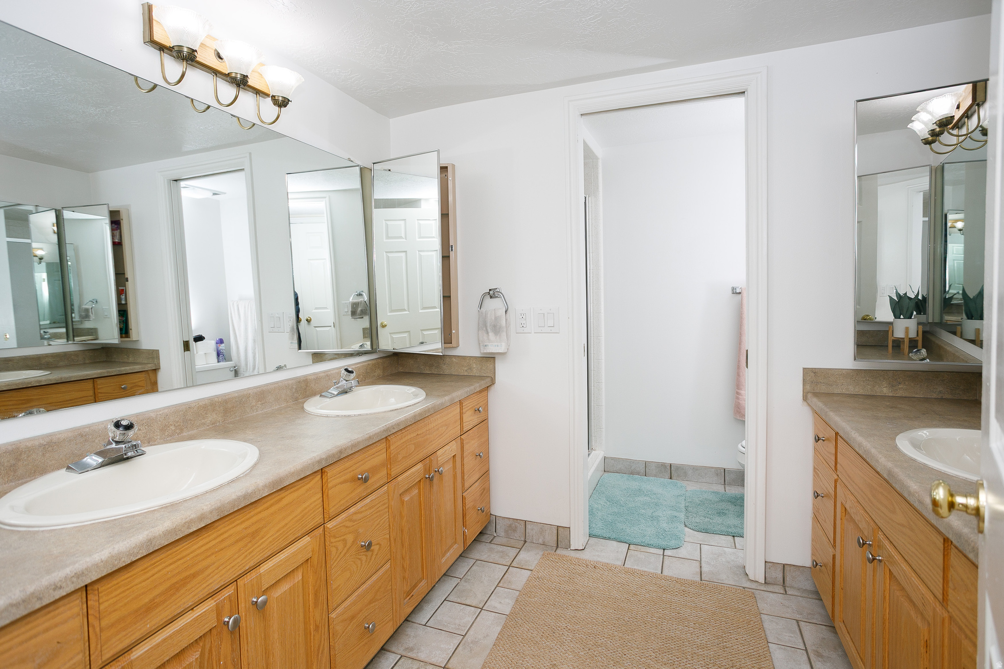 WOODLAND SPRINGS - Residential