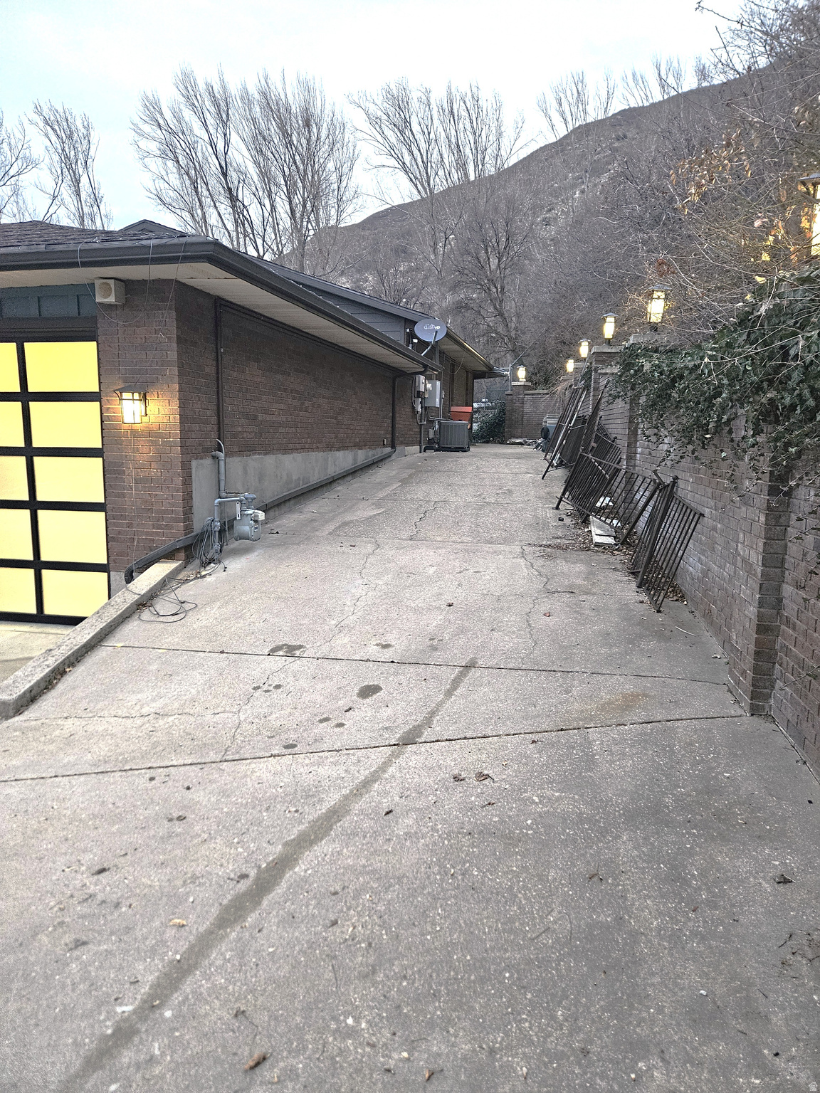 WOODLAND SPRINGS - Residential