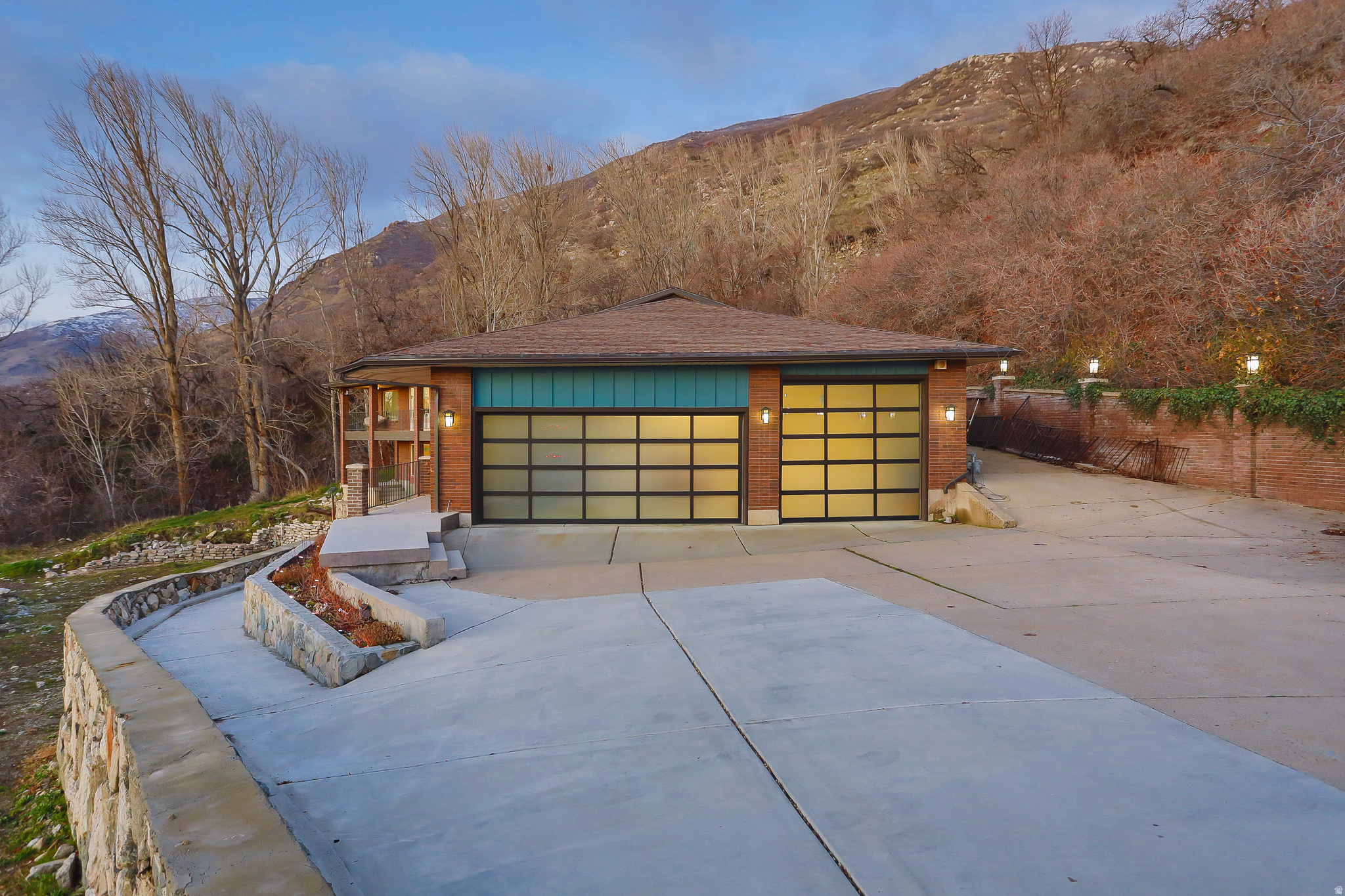 WOODLAND SPRINGS - Residential