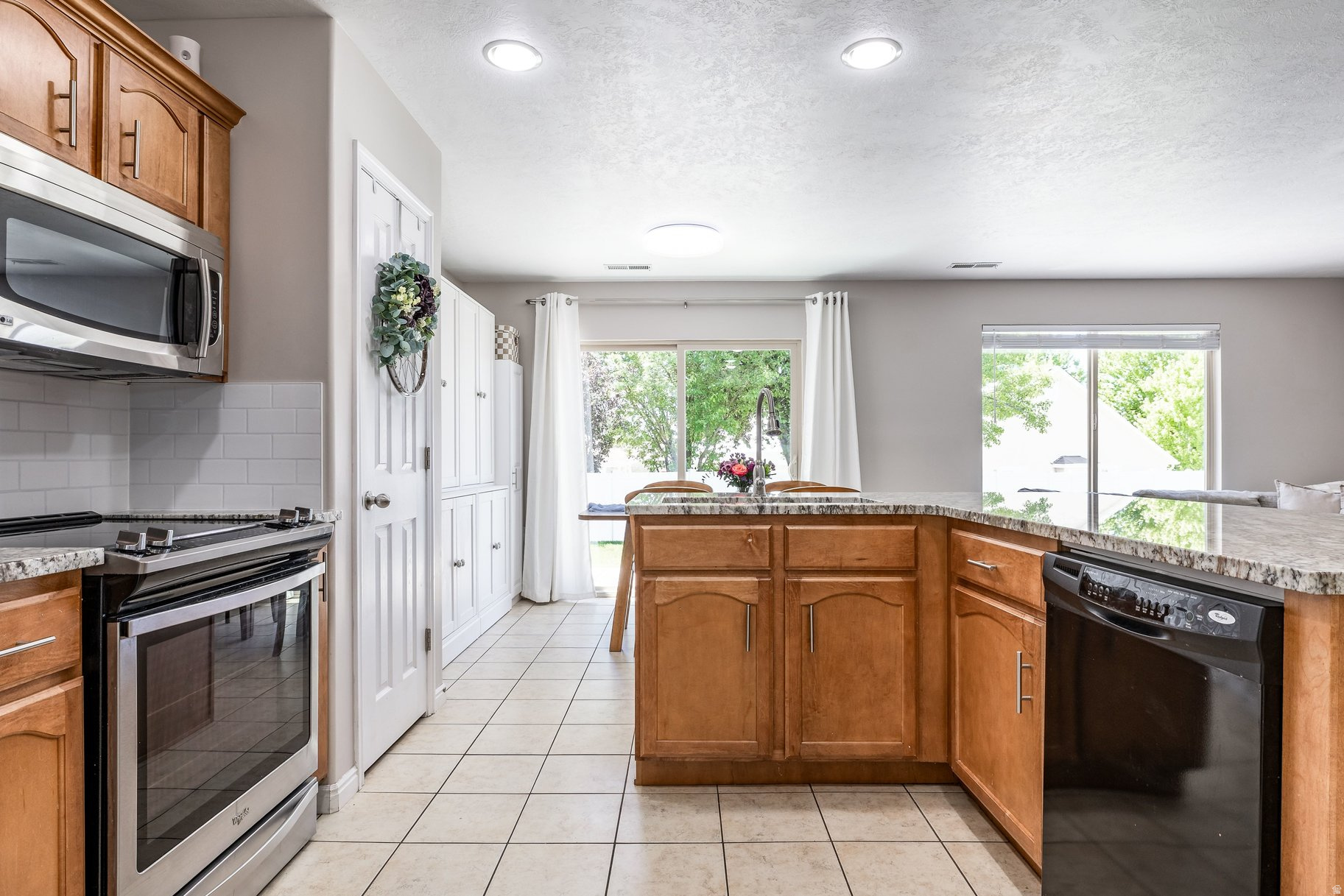 NEW TOWNE SQUARE AT - Residential