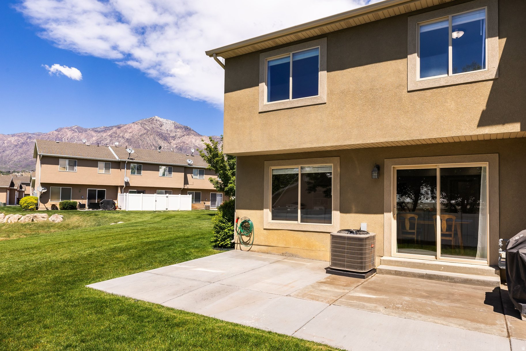 NEW TOWNE SQUARE AT - Residential
