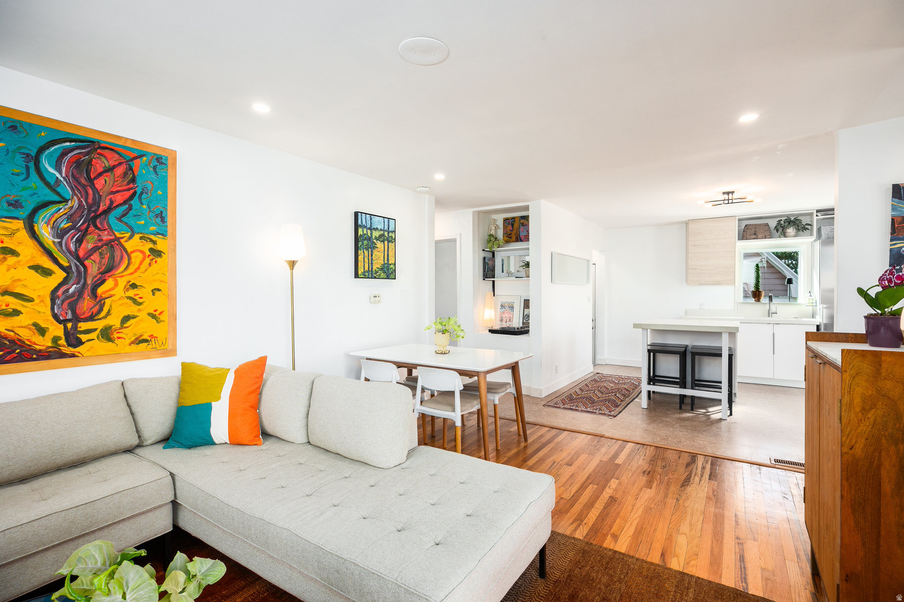 CAPITOL HILL - Residential