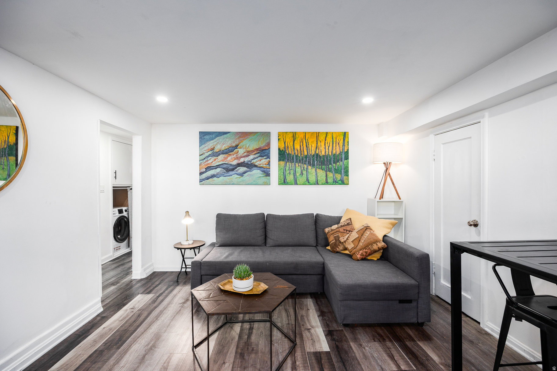 CAPITOL HILL - Residential