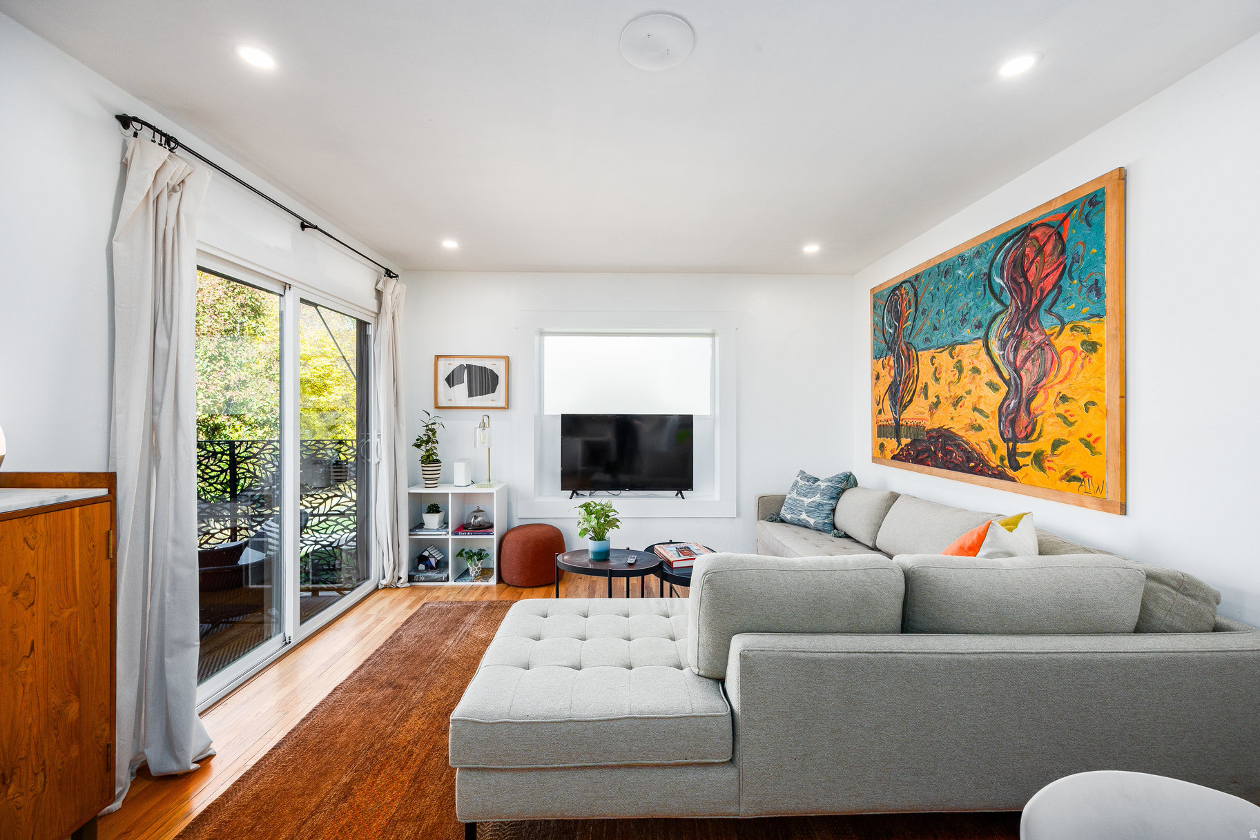 CAPITOL HILL - Residential