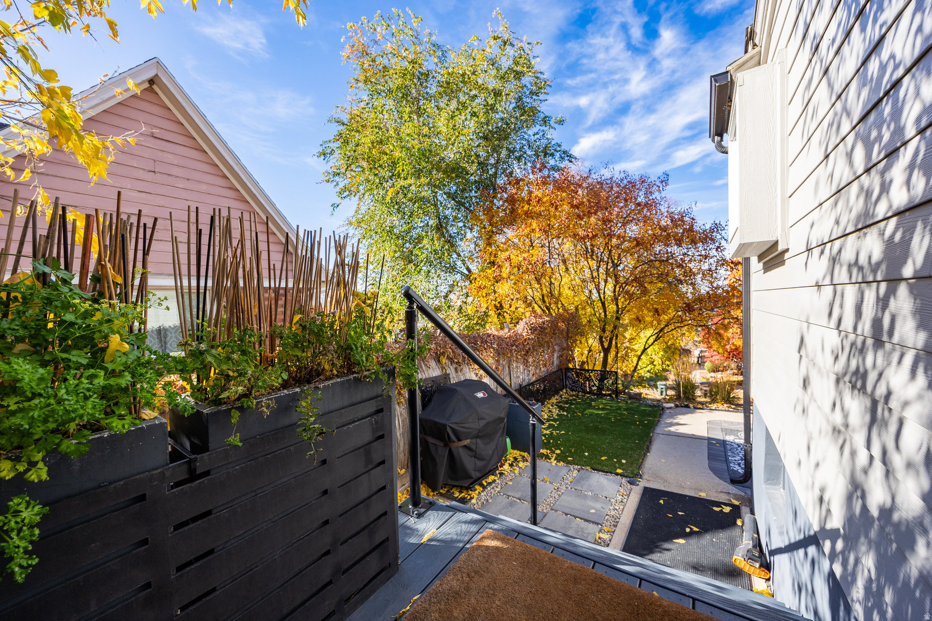 CAPITOL HILL - Residential