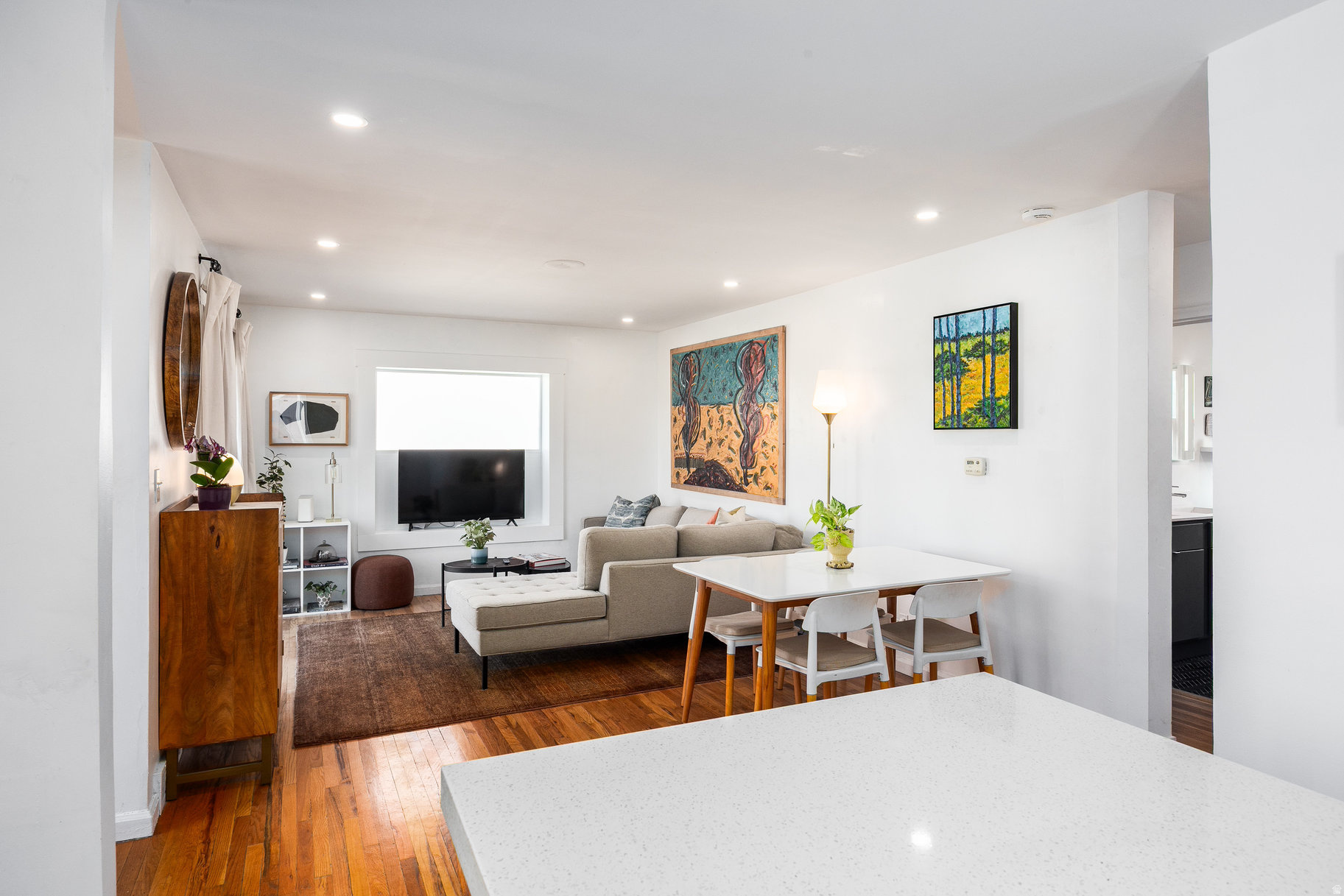 CAPITOL HILL - Residential