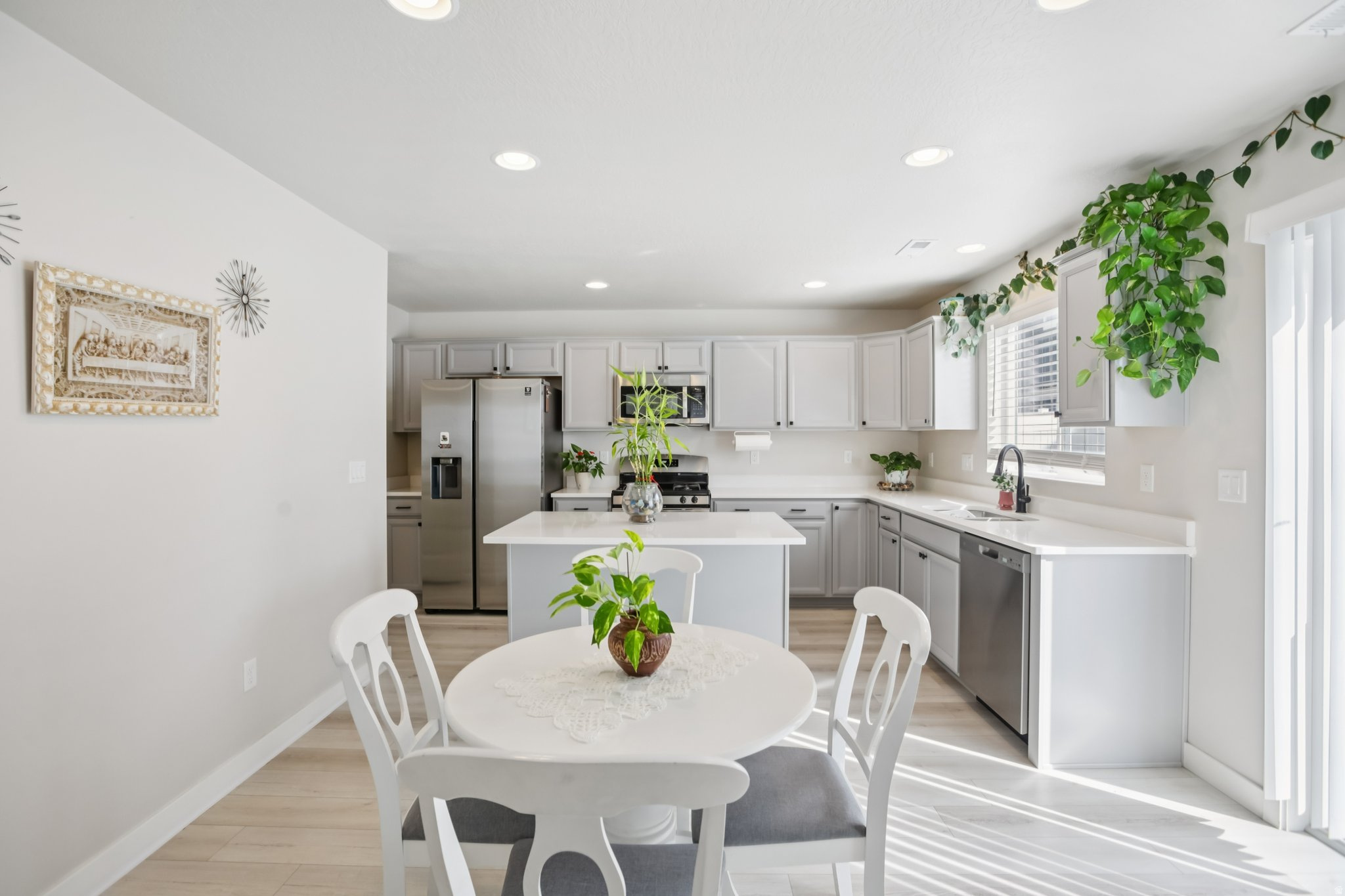 SALT POINT - Residential