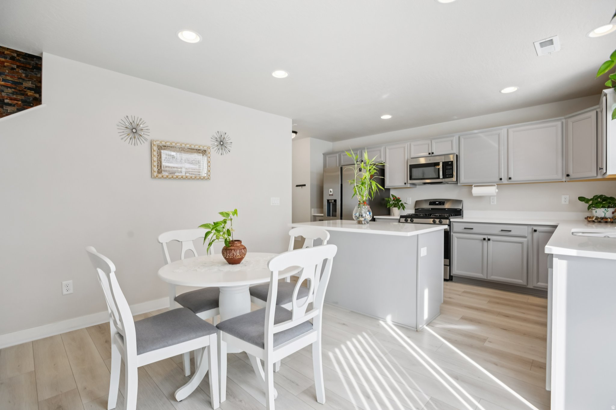 SALT POINT - Residential