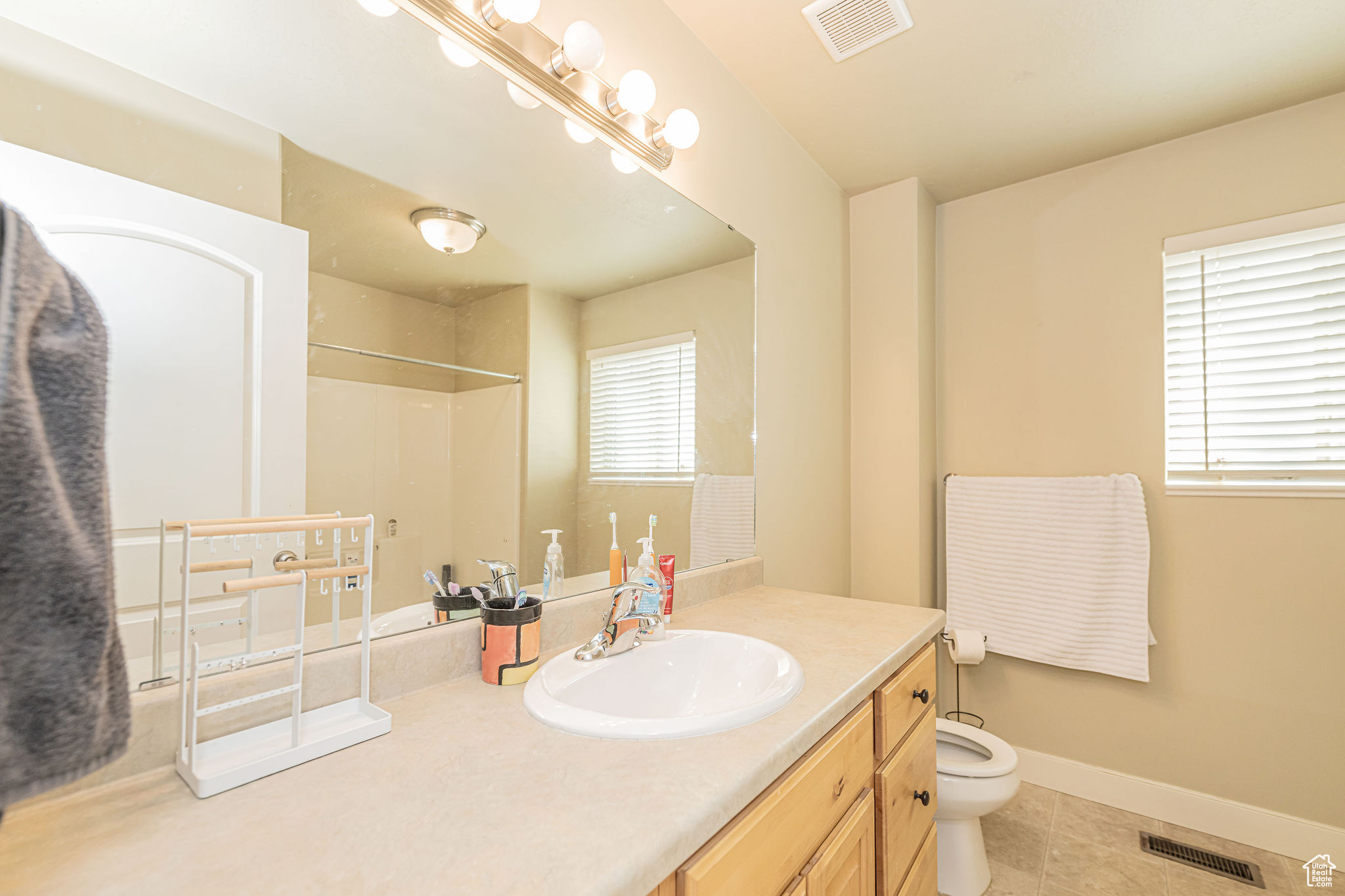 SOUTHRIDGE ACRES - Residential