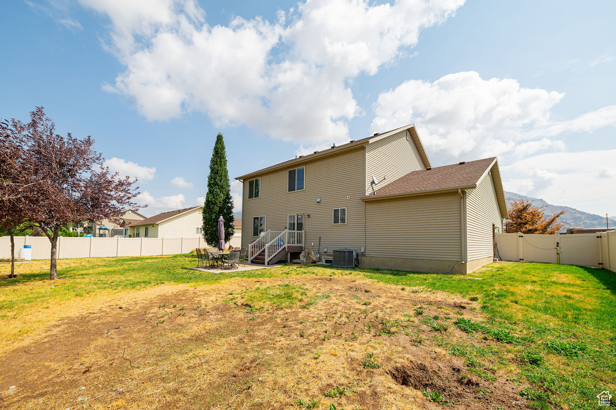 SOUTHRIDGE ACRES - Residential