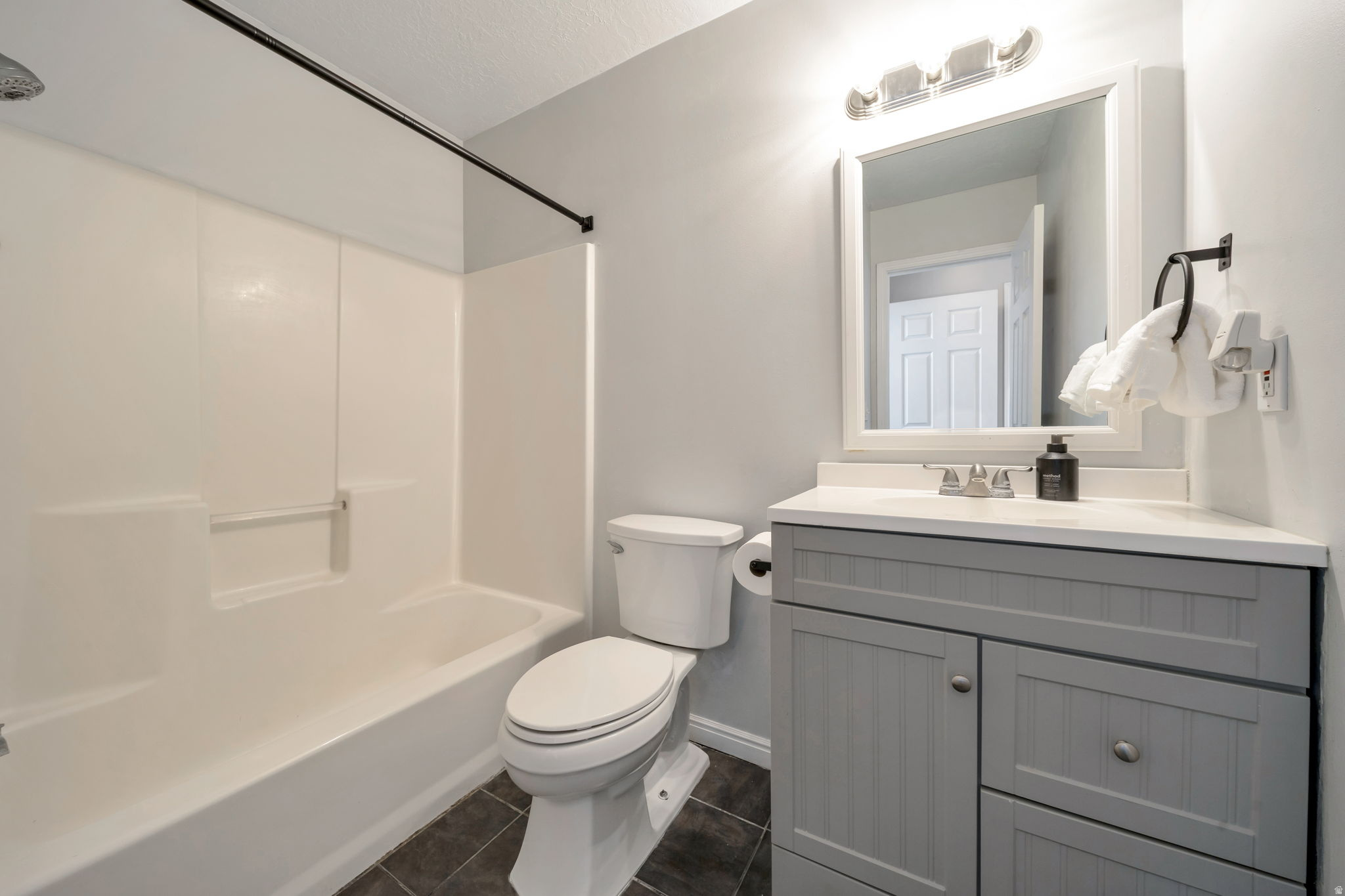 PLEASANT GREEN CONDO - Residential