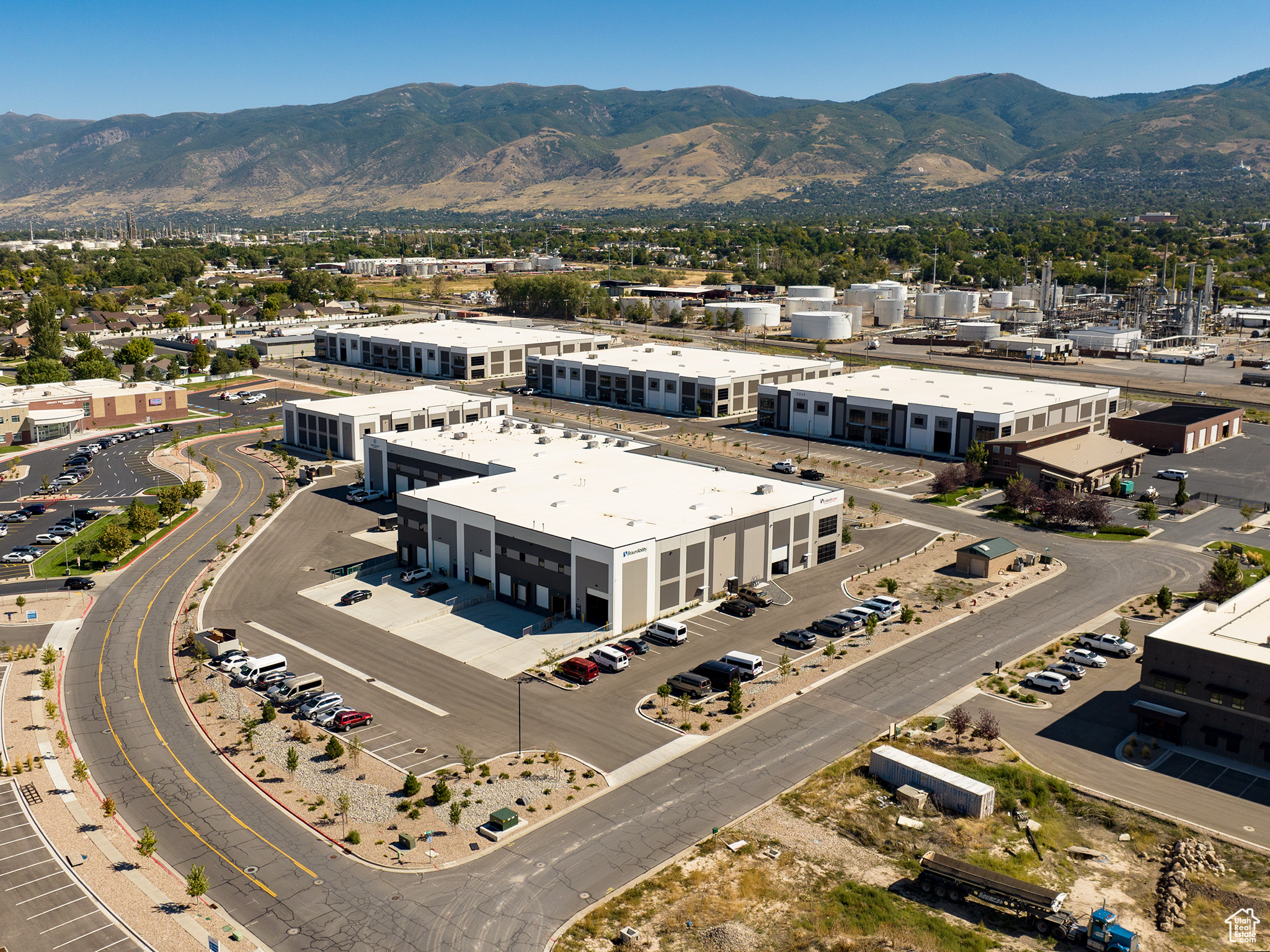 WOODS CROSS INDUSTRIAL - Commercial Lease