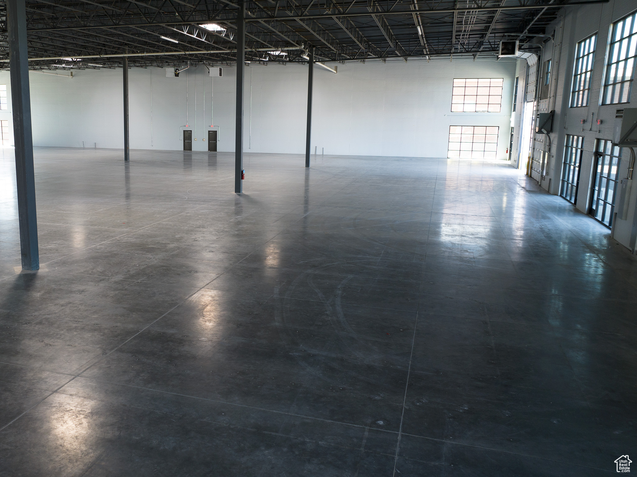 WOODS CROSS INDUSTRIAL - Commercial Lease