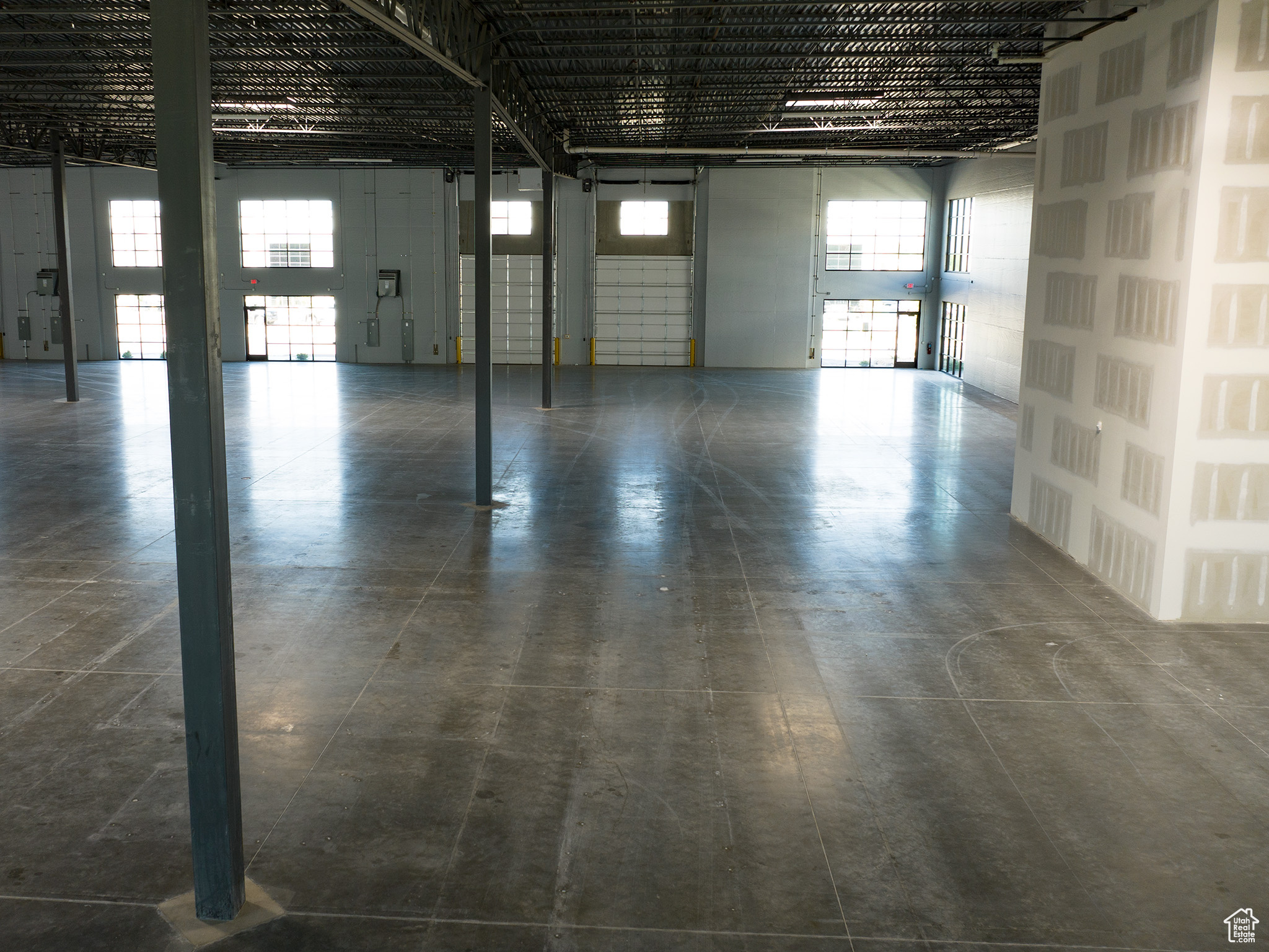 WOODS CROSS INDUSTRIAL - Commercial Lease